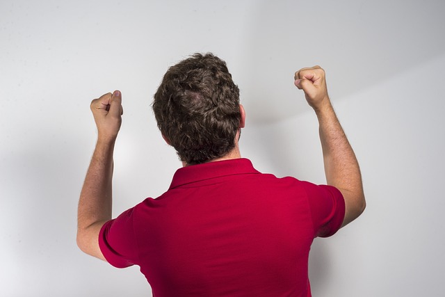 频频制造威 频频制造威